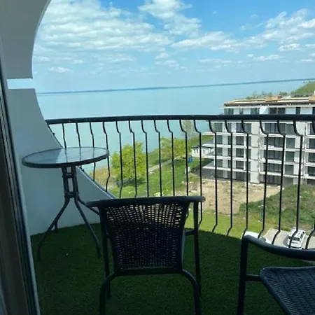 Sunshine Ezustpart Apartman 6/608 Daire *